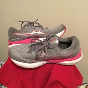 🔥Aasics, size 10 pre-owned, see photos, great condition, normal wear